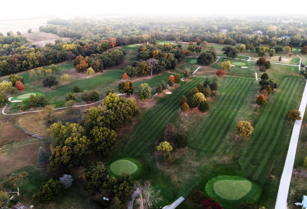 Aerial photograph of the Indian Creek golf course in the fall